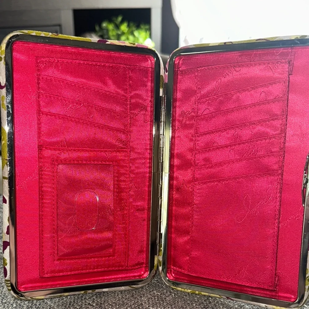 Vera Bradley Make Me Blush Pattern Opera Wallet Style Clutch Designer NWOT